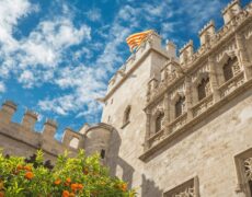 Descubre la belleza de la Lonja de la Seda en Valencia: un imprescindible para tu viaje de turismo