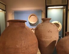 Descubre la belleza del Museo Nacional de Cerámica en Valencia: un imprescindible para tu viaje de turismo cultural